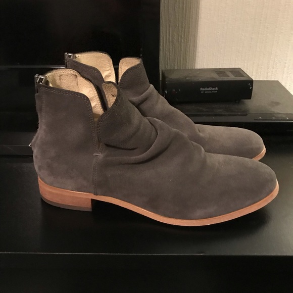 Men’s gray suede Chelsea boots - Picture 3 of 5